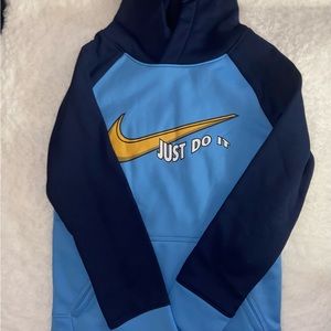 Kid Nike sweater